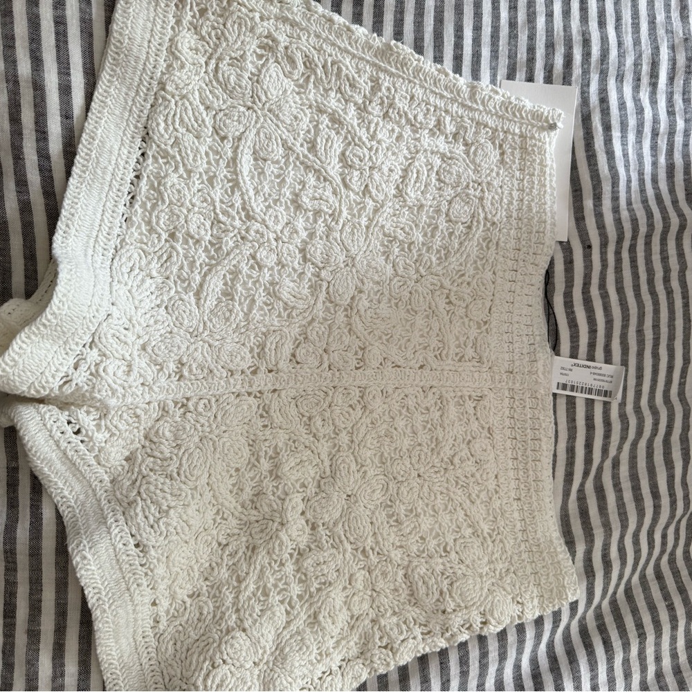 NWT ZARA WHITE CREAM CROCHET SHORTS SIZE medium - Picture 2 of 3